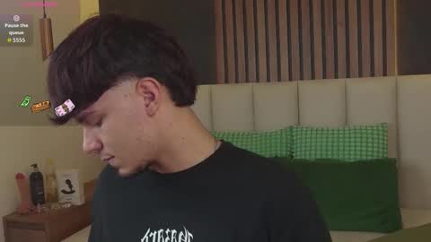 Liam Thunder online show from December 2, 8:34 pm