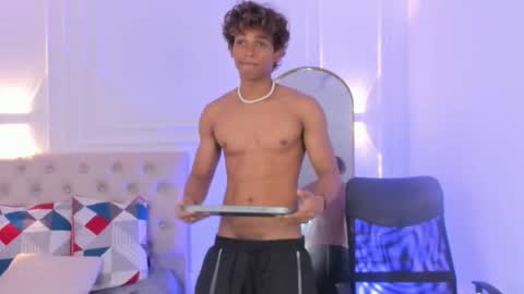 liamvibes212 online show from January 12, 3:27 pm