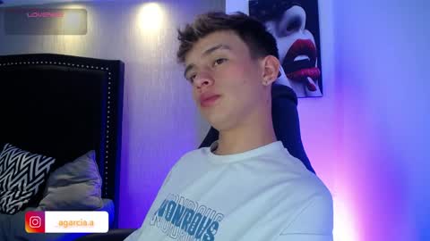 liam online show from April 4, 5:26 am