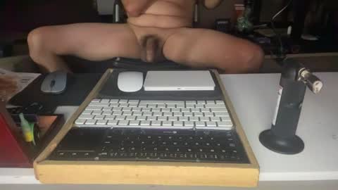 lickurlipz1 online show from August 7, 6:36 pm