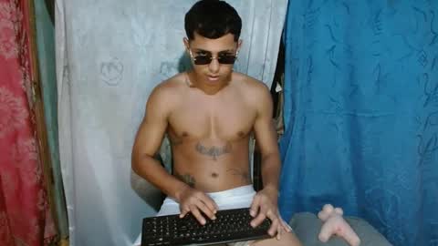 lil_condor_baby online show from September 27, 2:09 am