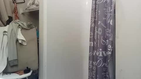 lilbody1 online show from November 20, 5:18 am