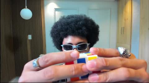 lilr_ online show from December 23, 2:17 pm