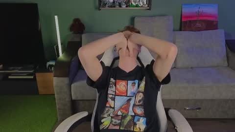 lilteddyboy online show from April 4, 6:49 pm