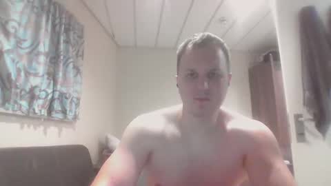 linlin749715 online show from April 13, 12:55 am