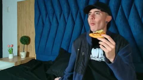 Lio online show from April 7, 6:24 am