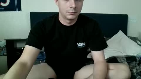 Littleguy28 online show from March 19, 11:30 pm