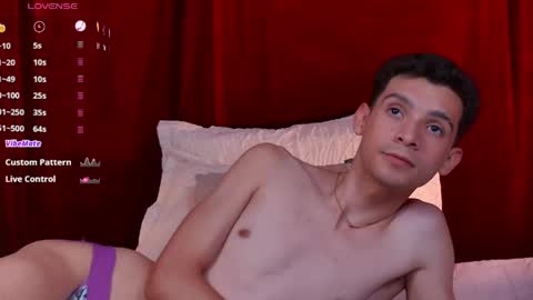 Juan Ferrer online show from April 18, 1:40 am