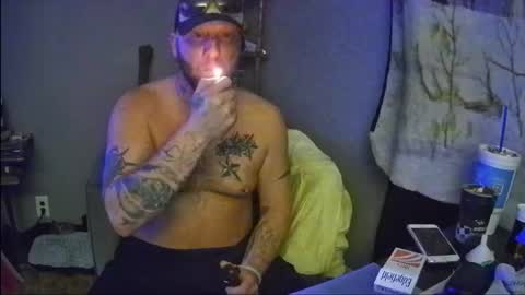 Snapshot of livingpuddle chatting on October 28, 2:03 am livingpuddle online show from October 28, 2:03 am