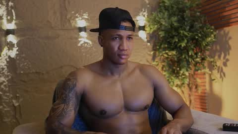 logan_varela online show from November 10, 1:27 pm