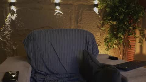 logan_varela online show from November 14, 8:32 pm