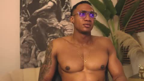 logan_varela online show from February 11, 10:28 pm