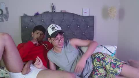 Snapshot of logan_willyams_ chatting on October 31, 5:53 am logan_willyams_ online show from October 31, 5:53 am