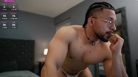 loganmartinx online show from November 12, 10:14 pm