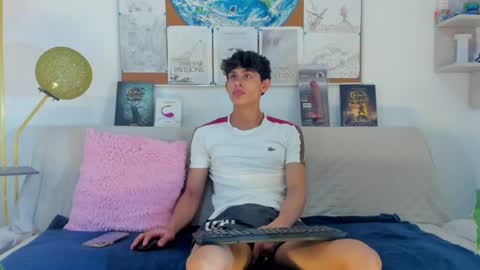 loganoficialx online show from June 28, 6:36 pm