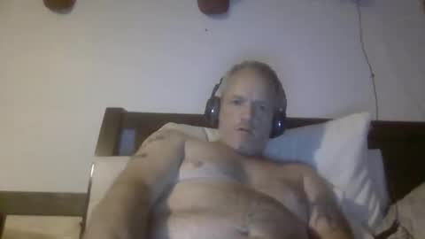 longdongwong73 online show from October 8, 10:47 pm