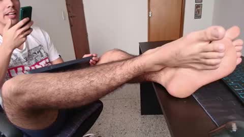 looki 16 online show from October 16, 2:25 pm