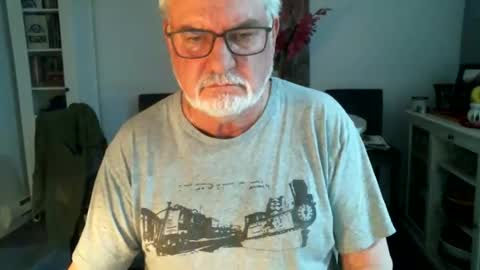 loop102 online show from May 18, 2:30 am