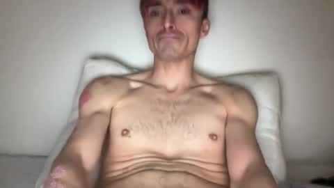 lostpuppyboy online show from December 1, 11:46 am