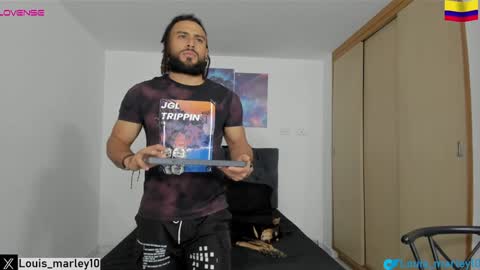 louis_marley_ online show from January 23, 1:41 am