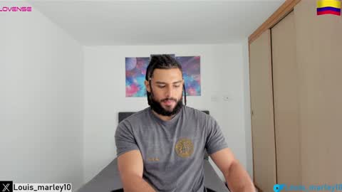 louis_marley_ online show from January 5, 1:47 pm