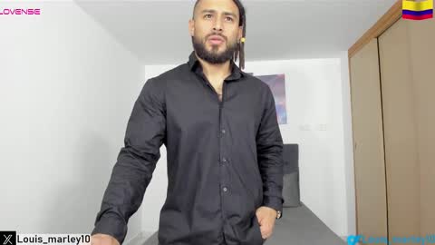 louis_marley_ online show from February 15, 1:22 am