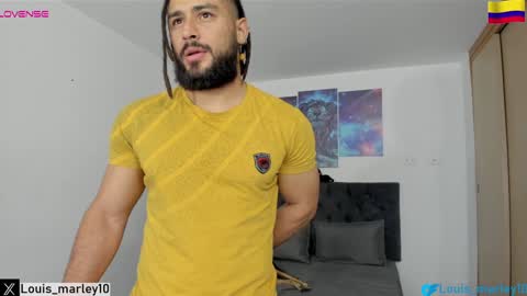 louis_marley_ online show from January 19, 1:53 am