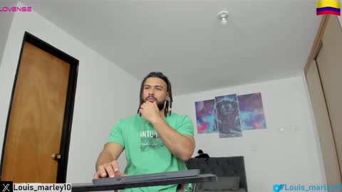 louis_marley_ online show from March 5, 2:46 am