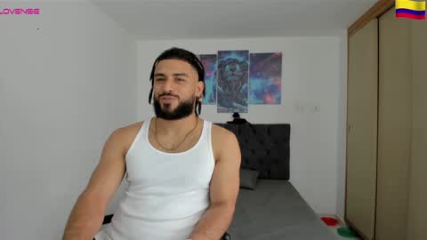 louis_marley_ online show from December 16, 8:48 pm