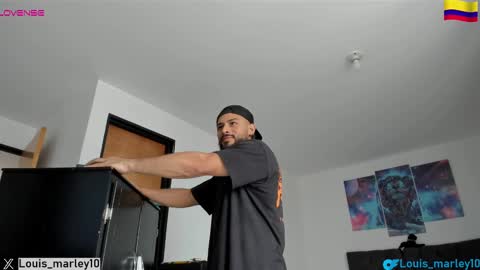 louis_marley_ online show from February 20, 4:25 pm