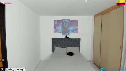 louis_marley_ online show from February 17, 12:43 am