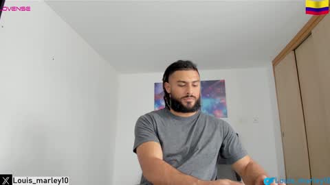 louis_marley_ online show from January 31, 6:36 pm