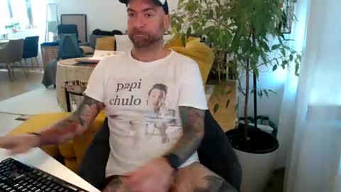 Guapito online show from June 30, 8:48 am