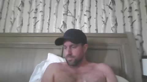 love2show21 online show from October 3, 6:35 pm