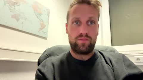 lovefuesse online show from November 11, 9:03 am