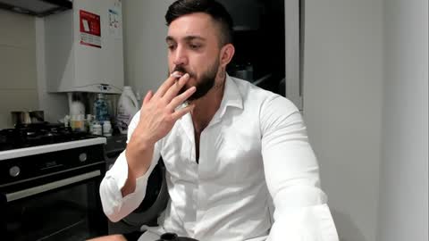 Snapshot of lovermike_ chatting on December 5, 1:36 am Mike online show from December 5, 1:36 am