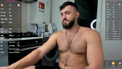 Snapshot of lovermike_ chatting on December 9, 9:11 pm Mike online show from December 9, 9:11 pm