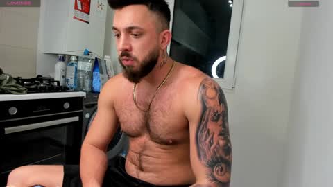 Snapshot of lovermike_ chatting on December 17, 9:49 pm Mike online show from December 17, 9:49 pm