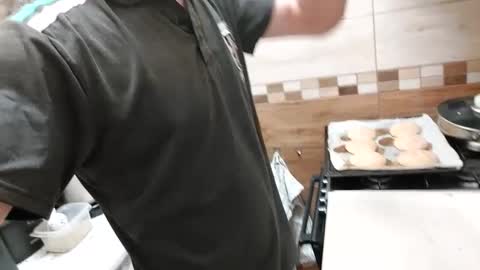 Lshot D online show from March 3, 1:26 pm