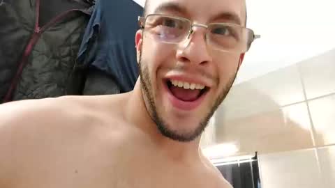 Lshot D online show from February 7, 6:13 pm