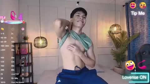 lUAN online show from April 9, 11:38 am