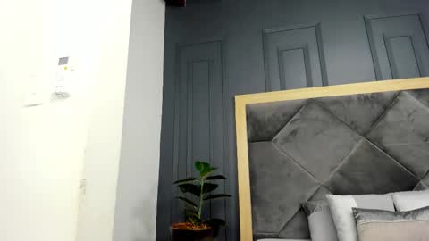 luca_morettii online show from October 10, 12:43 pm