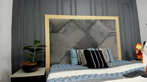 luca_morettii online show from October 22, 12:20 pm