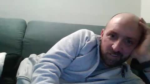 Luca online show from February 25, 8:43 pm