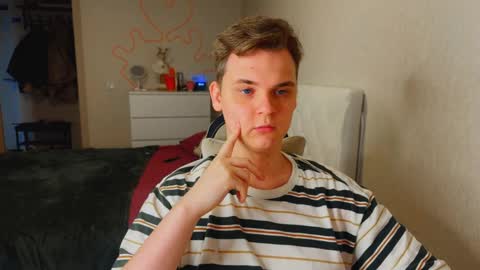 Lucas Gill online show from December 18, 6:42 am