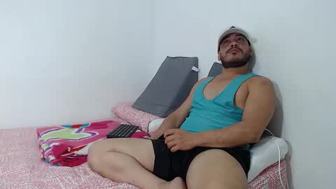 Snapshot of lucas_montesori chatting on March 1, 3:32 am Lucas Montesori online show from March 1, 3:32 am
