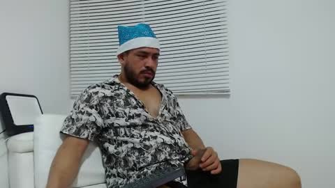 Snapshot of lucas_montesori chatting on January 1, 6:15 am Lucas Montesori online show from January 1, 6:15 am