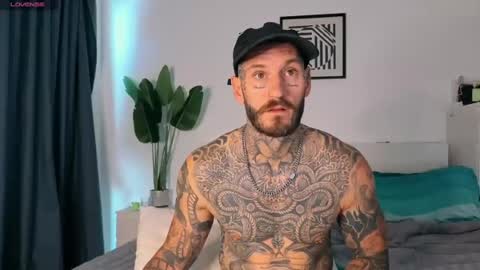 lucasexclusive online show from July 25, 4:20 am