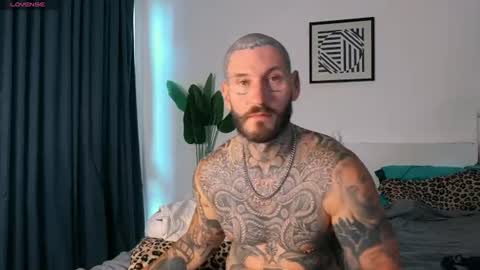 lucasexclusive online show from July 3, 5:35 am