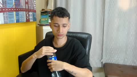 LucassSmith11 online show from May 27, 2:52 am